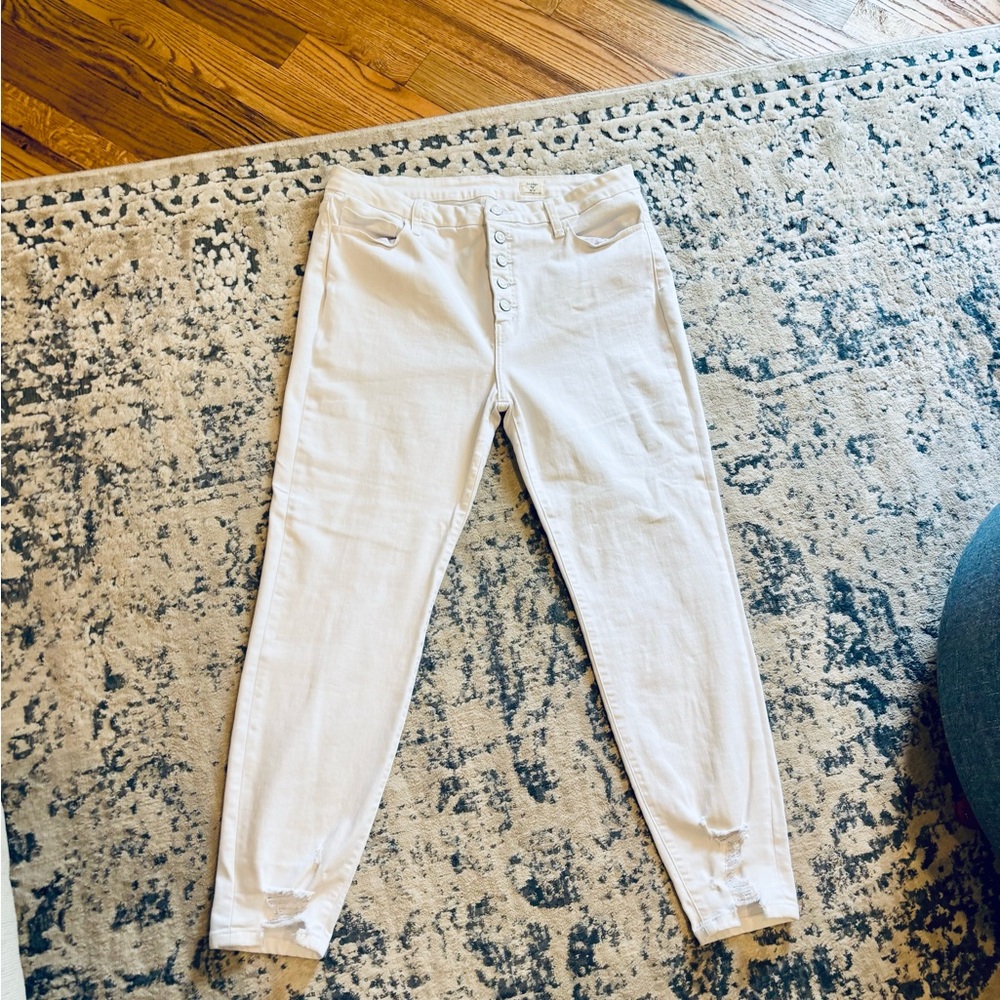 White curvy stretch skinny ankle jeans